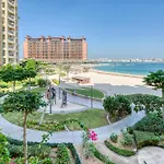 Welcoming 1 Bedroom Palm Jumeirah With Sea View