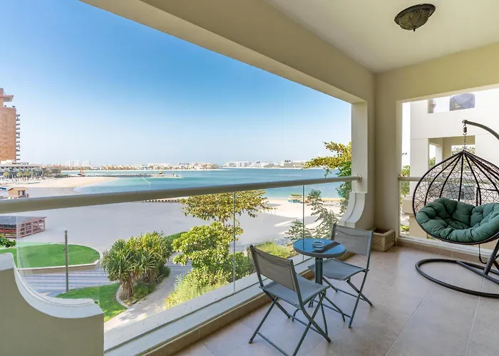 Welcoming 1 Bedroom Palm Jumeirah With Sea View