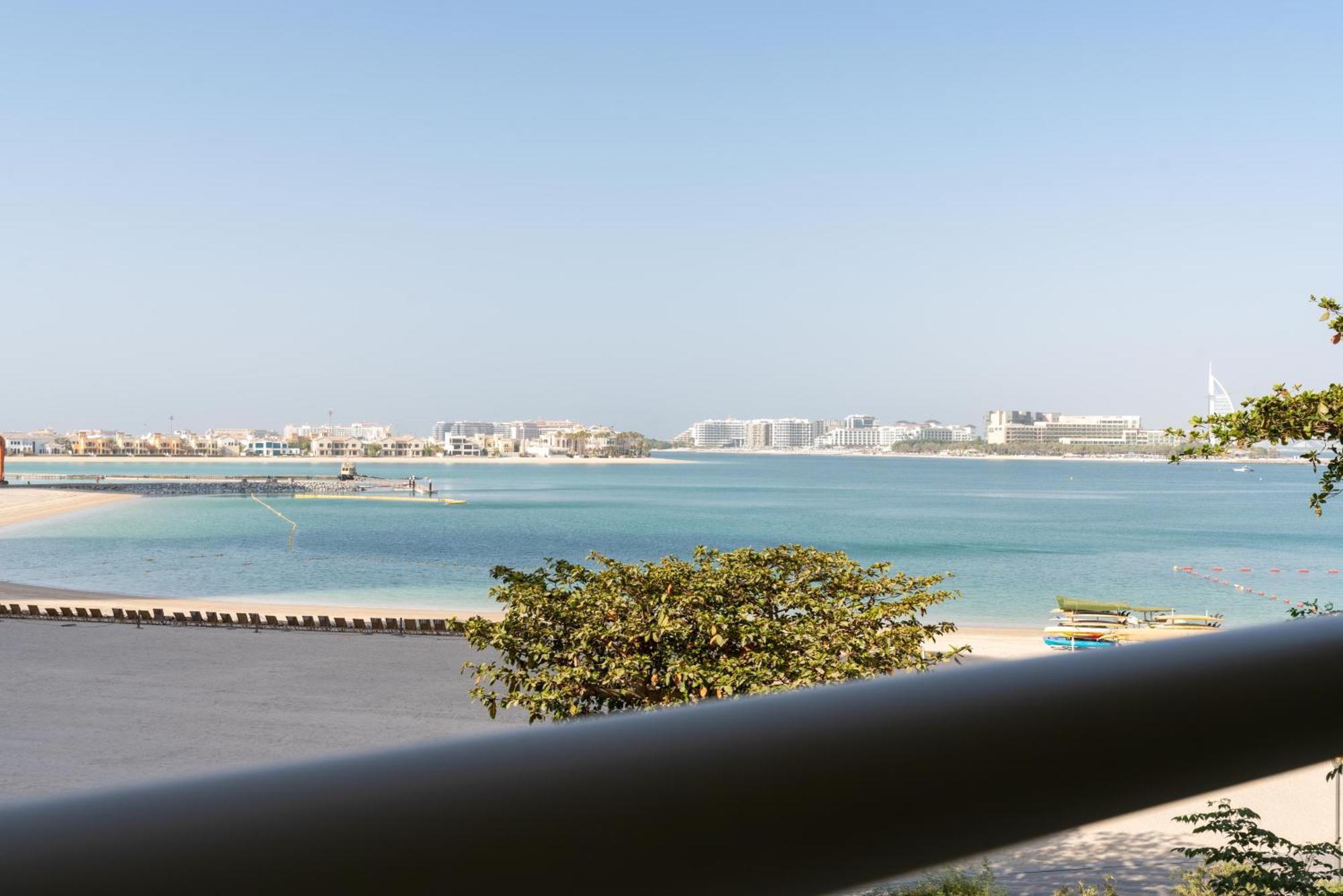 Welcoming 1 Bedroom Palm Jumeirah With Sea View Apartment *