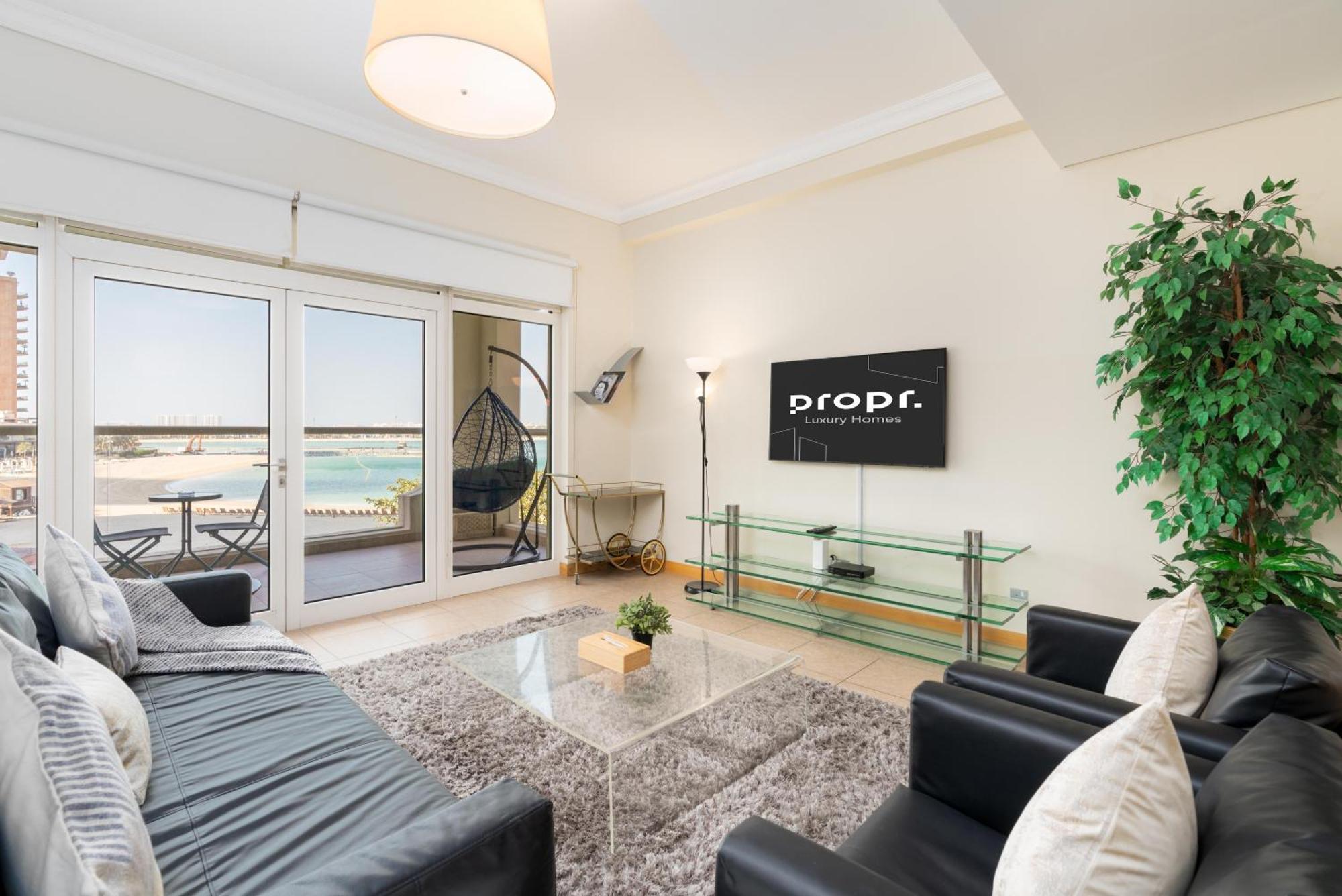 Apartment Welcoming 1 Bedroom Palm Jumeirah With Sea View Dubai