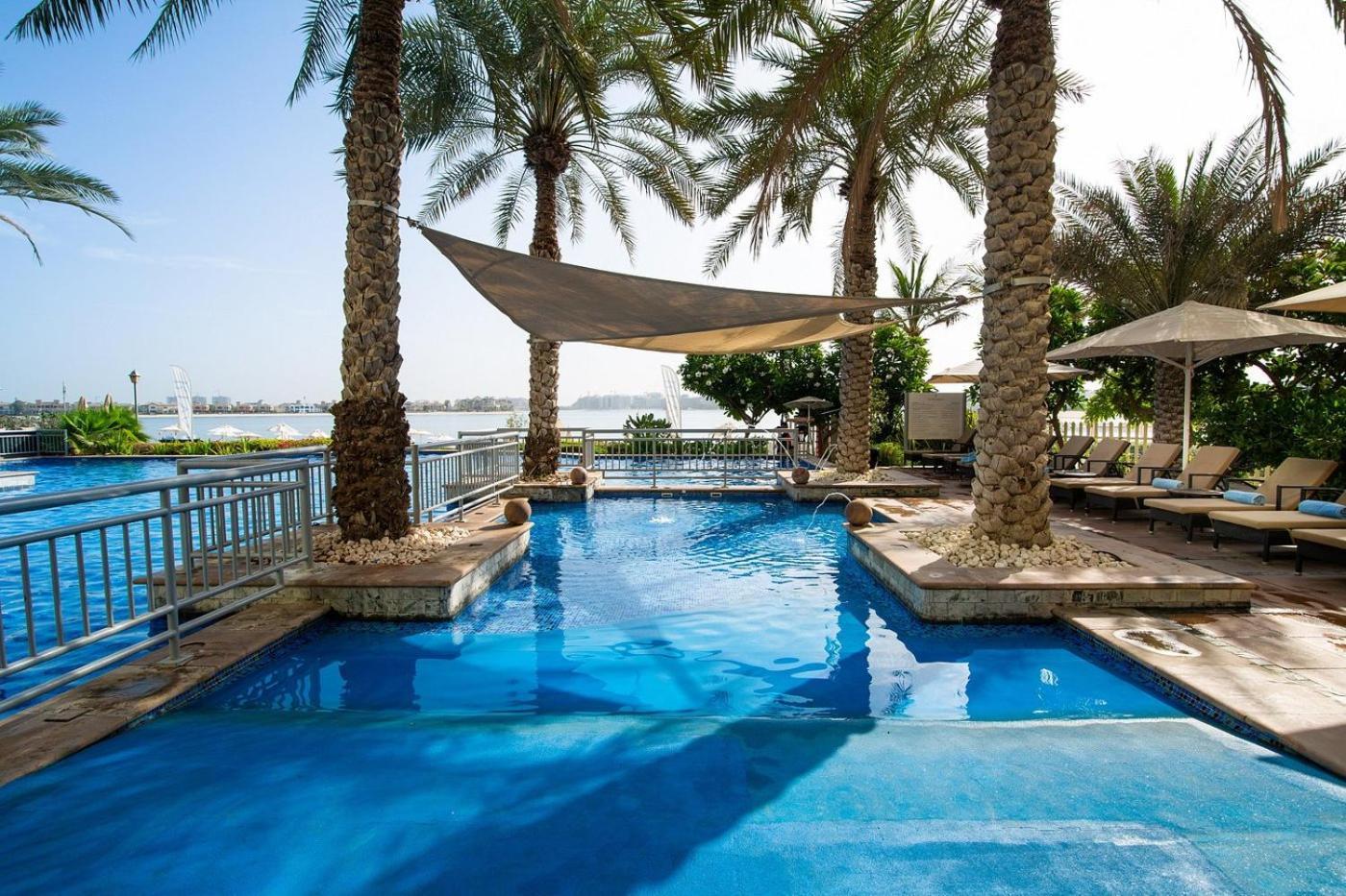 Apartment Welcoming 1 Bedroom Palm Jumeirah With Sea View Dubai